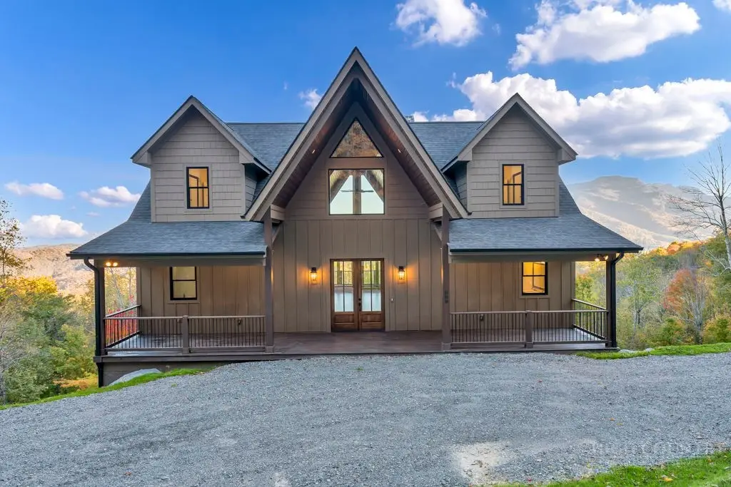 808 Chestnut Ridge Trail, Seven Devils, NC 28604 - #1