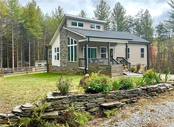 85 Mallie Drive, Piney Creek, NC 28663