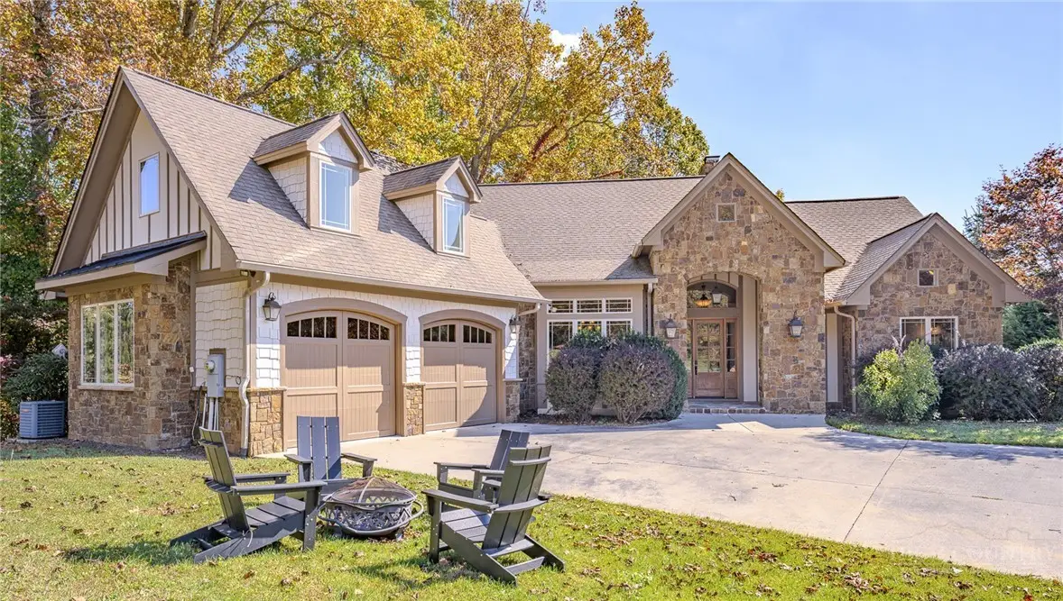 46 North Ridge Lane, Newland, NC 28657 - #1