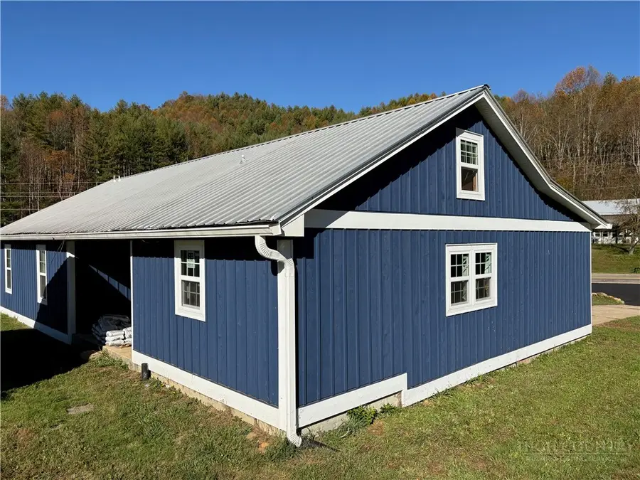 887 Slabtown Road, Zionville, NC 28698 - #3