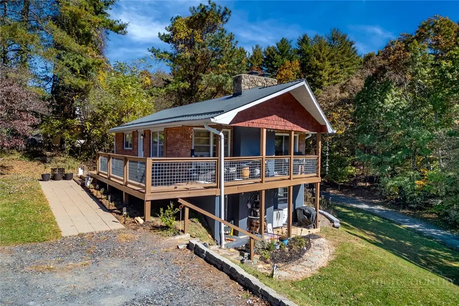 125 Forest Lake Lane, West Jefferson, NC 28694 - #2