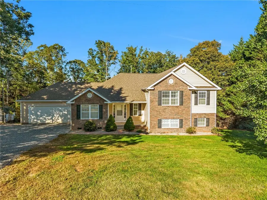 850 Pilgrim Church Road, Wilkesboro, NC 28697 - #2