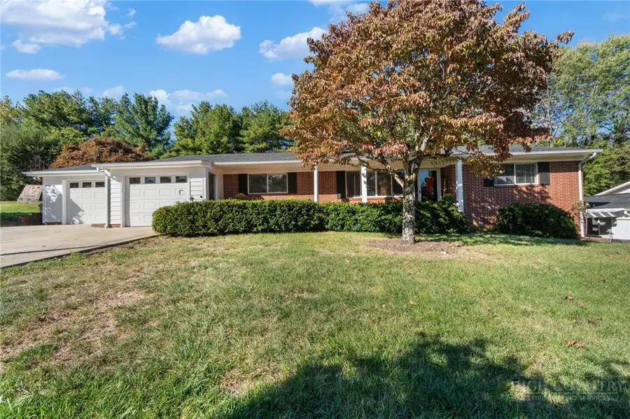 111 SE Eastwood Park Drive, Lenoir, NC 28645 - #2