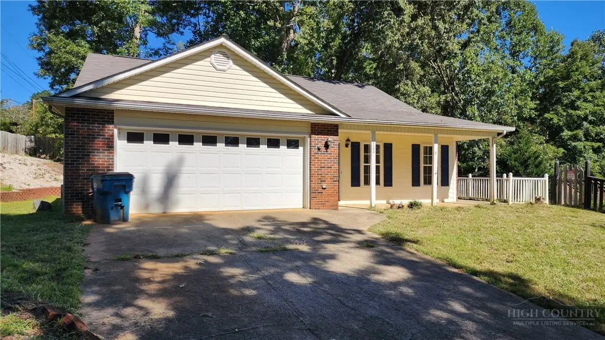 200 Park Place, Morganton, NC 28655 - #1