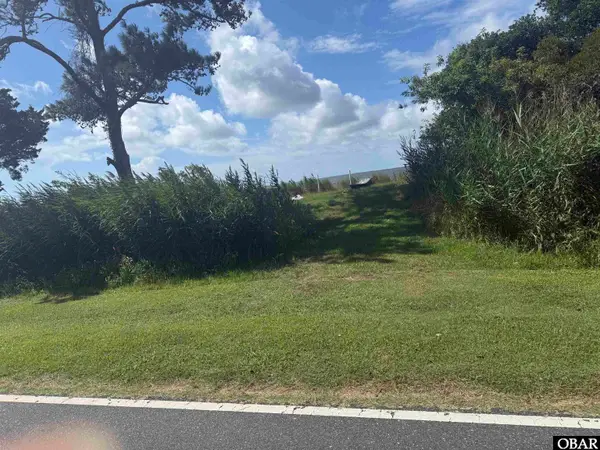 113 Bayview Drive, Stumpy Point, NC 27978-9662