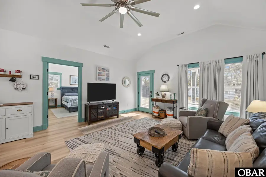 907 Amanda Street, Manteo, NC 27954 - Image #3