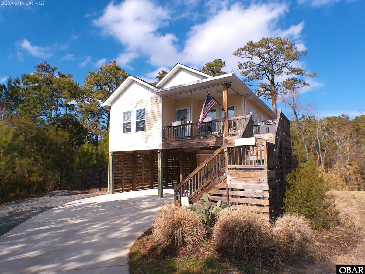 924 W Kitty Hawk Road, Kitty Hawk, NC 27949 - Image #1