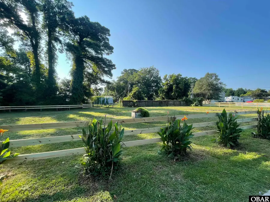 1146 E R Daniels Road, Wanchese, NC 27981 - #3