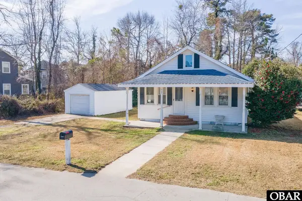 602 West Street, Manteo, NC 27954