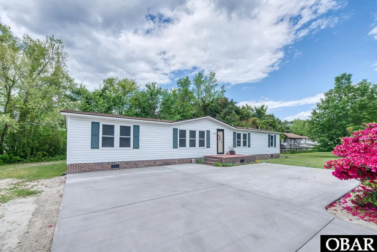 918 Old Wharf Road, Wanchese, NC 27981 - #1