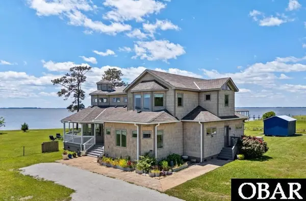 110 Barnes Lane, Knotts Island, NC 27950-9642