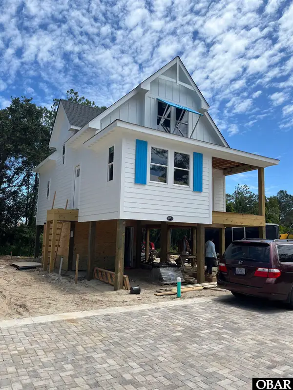 207-2 W Martin Street, Kill Devil Hills, NC 27948