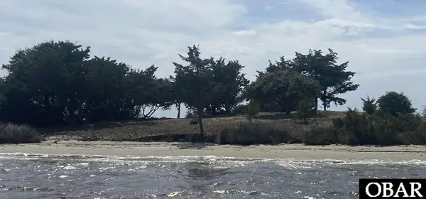 12 Carolina Cays, Wanchese, NC 27981