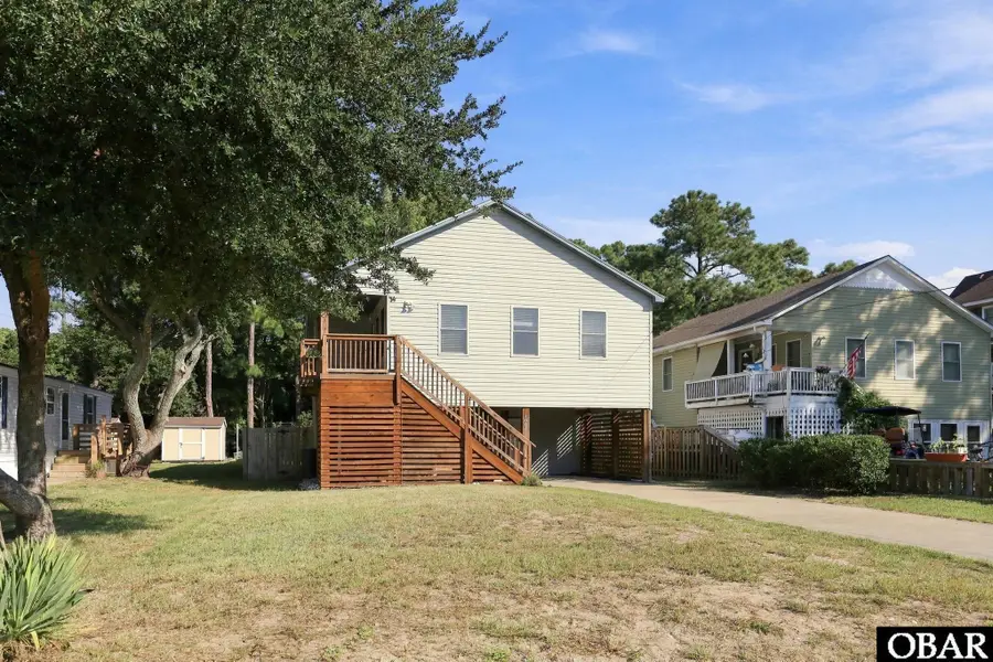 1006 W Dean Street, Kill Devil Hills, NC 27948 - #2