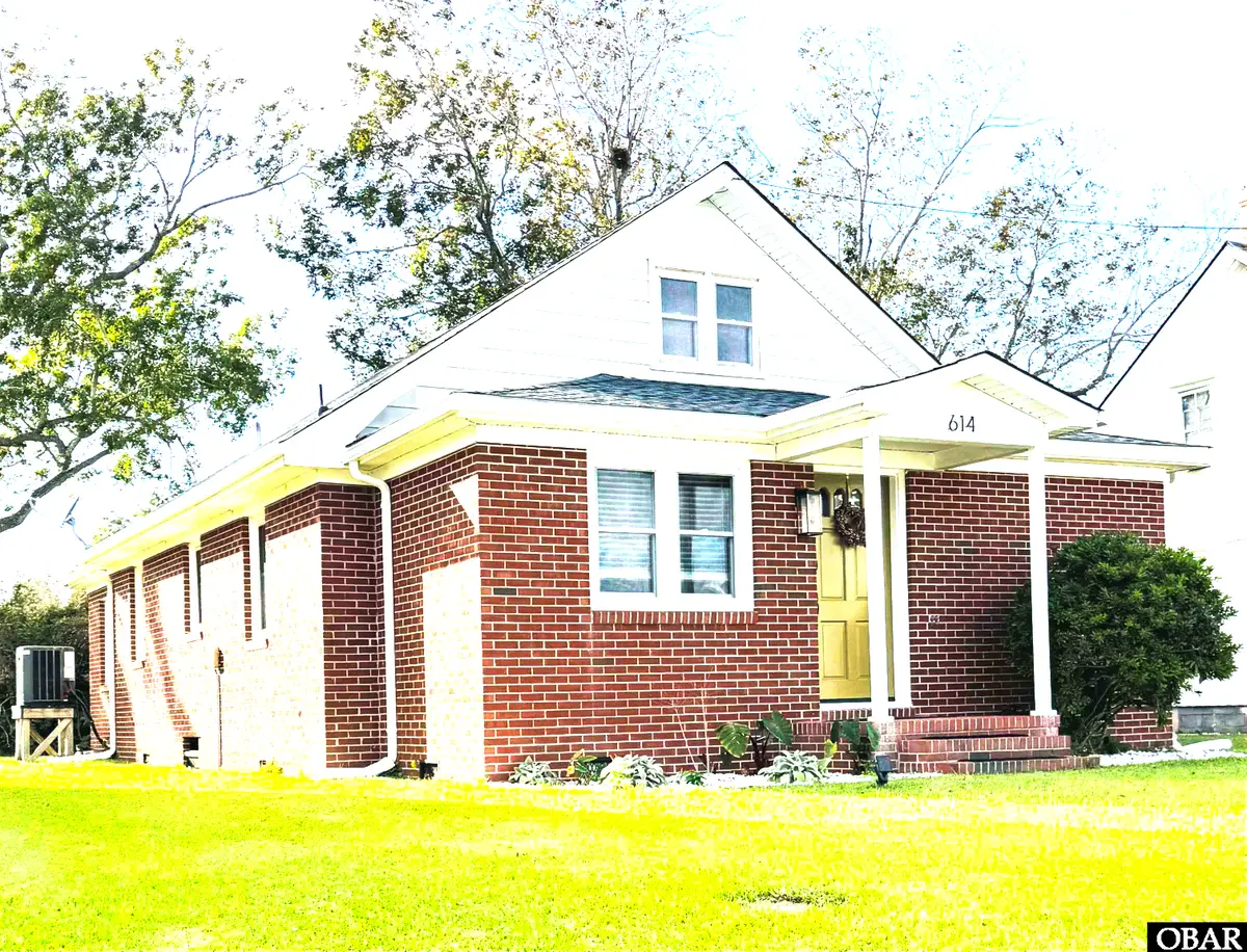614 Croatan Avenue, Manteo, NC 27954 - #1