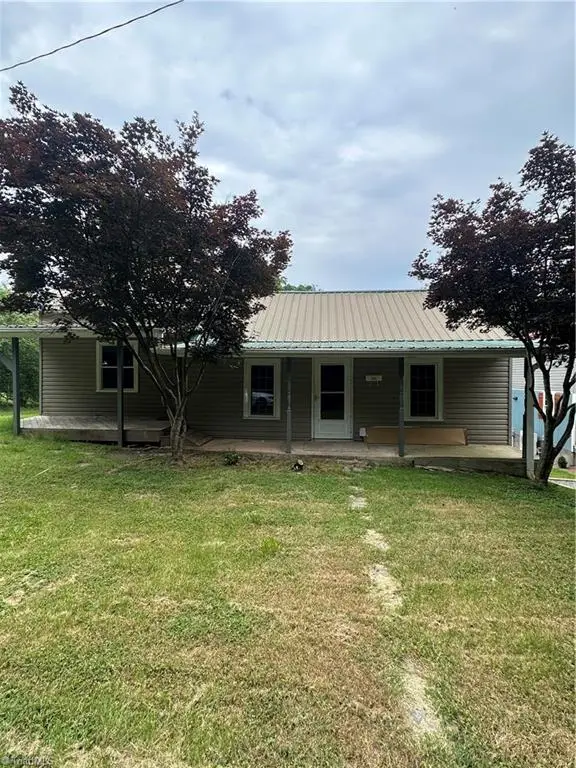 405 W End Boulevard, Madison, NC 27025