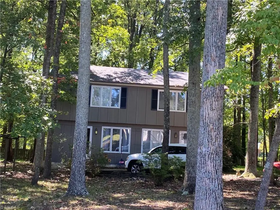 4021/4023 Knollwood Drive, Archdale, NC 27263 - Image #2