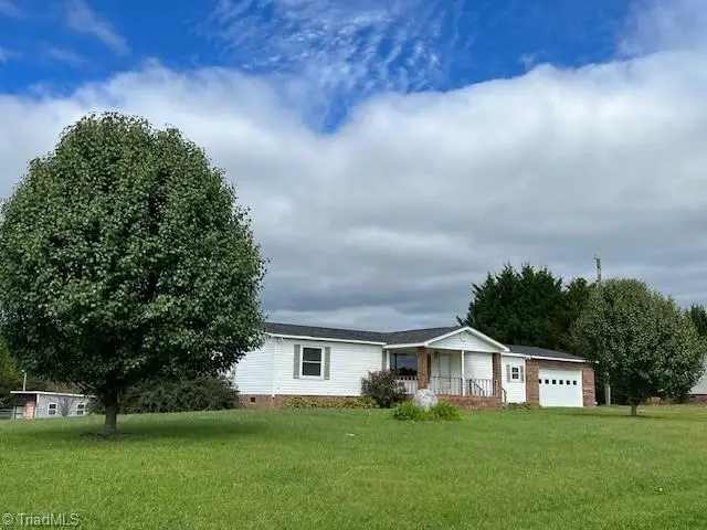 180 Cedar Lake Trail, Mount Airy, NC 27030 - Image #1