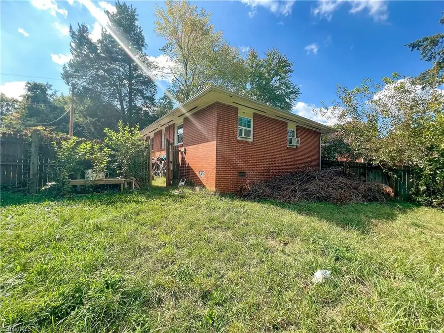 1105 Wilson Place, High Point, NC 27260 - Image #2