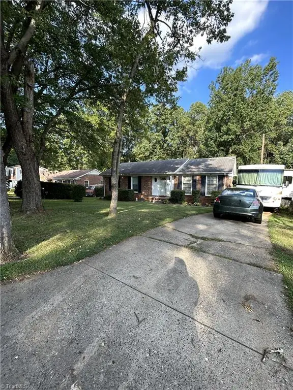 1700 Woodridge Avenue, Greensboro, NC 27405