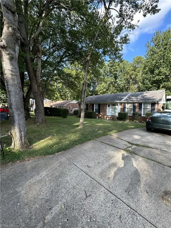 1700 Woodridge Avenue, Greensboro, NC 27405 - Image #3