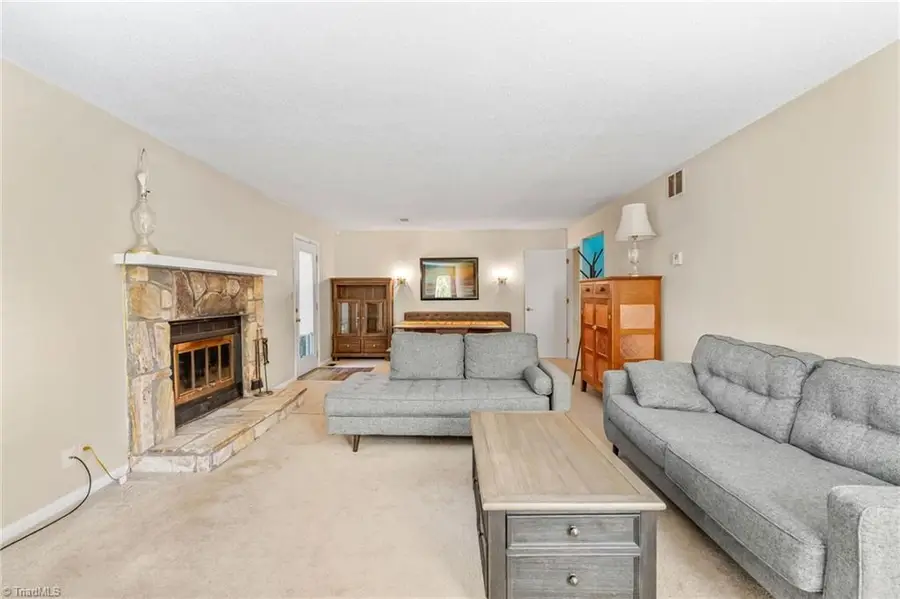 2752 Woodlore Trail, Winston Salem, NC 27103 - Image #3