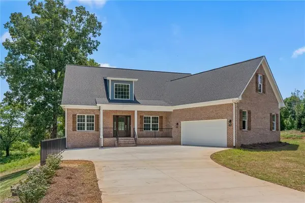 106 Eagle's Landing Lane, Mocksville, NC 27028
