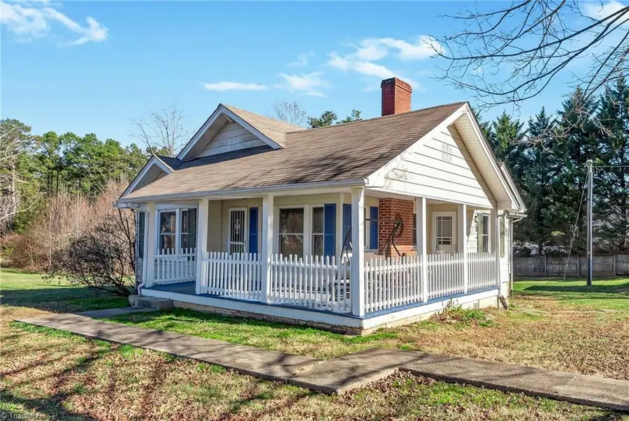 286 Cartpath Road, North Wilkesboro, NC 28659 - Image #2