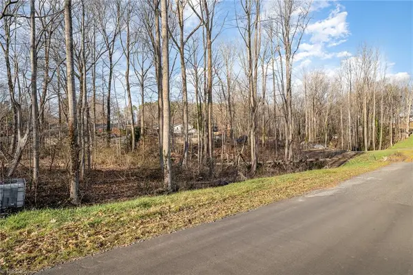 408 Burnt Mill Road, Kernersville, NC 27284