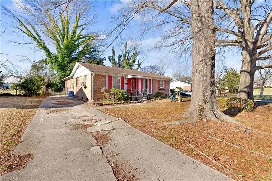 2407 Larkspur Drive, Greensboro, NC 27405 - Image #3