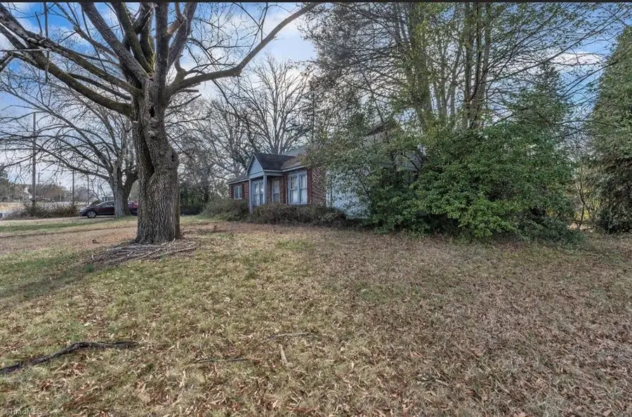 517 Summit Street, Walnut Cove, NC 27052 - Image #3