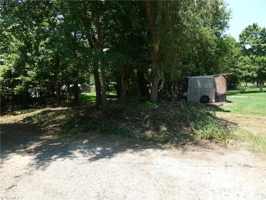 351 Honeysuckle Street, Mocksville, NC 27028 - Image #3