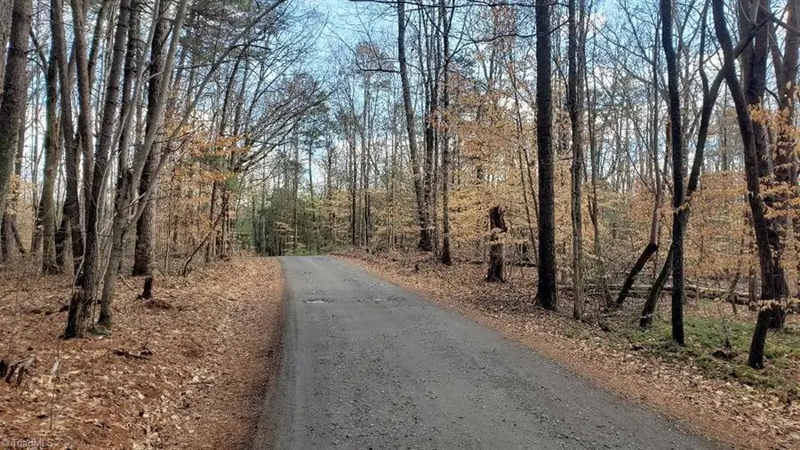 833 Calahaln Road, Mocksville, NC 27028 - Image #2