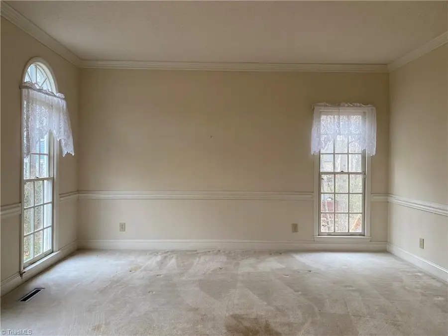 1909 Glenacre Court, Kernersville, NC 27284 - Image #3