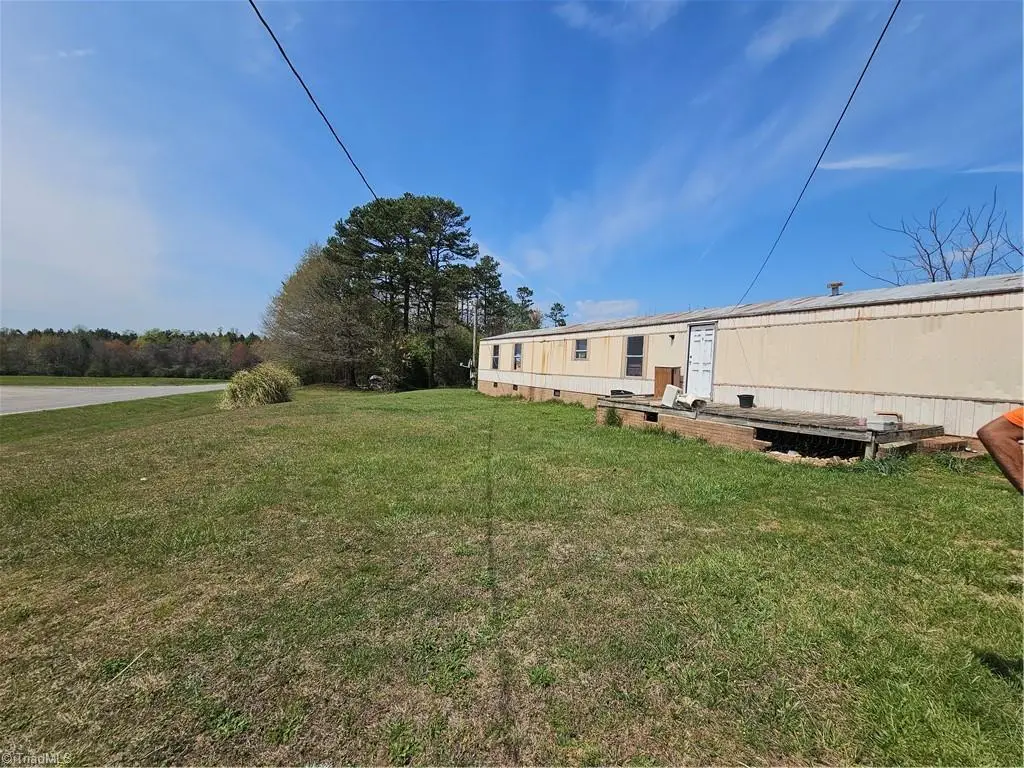 170 Dutchman Road, Harmony, NC 28634 - Image #1