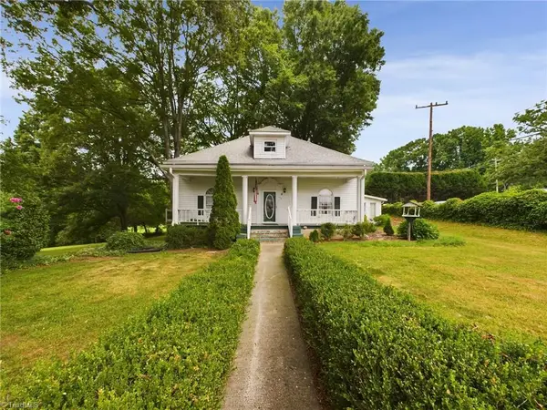 153 1st Street Nw, Catawba, NC 28609