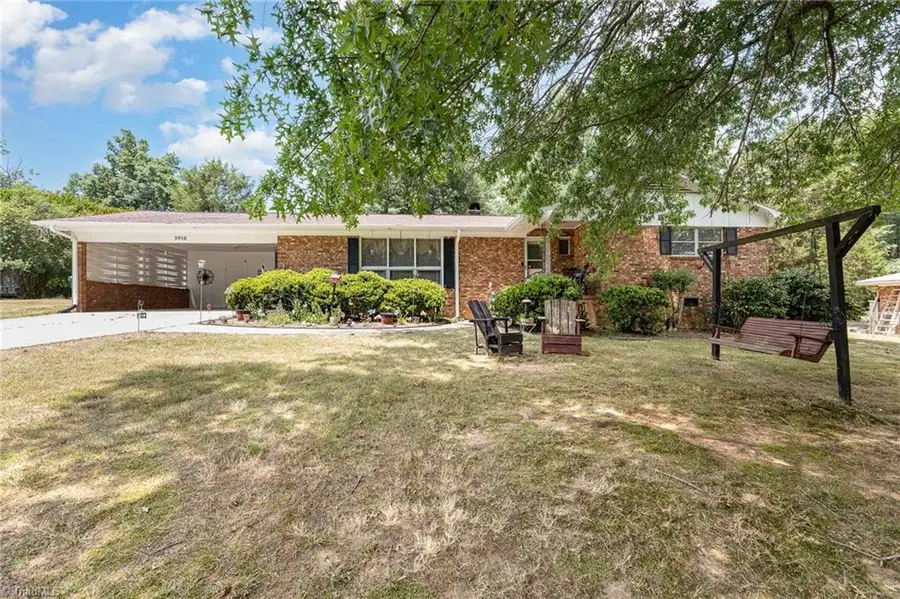 3910 Beverly Hills Drive, High Point, NC 27265 - Image #2