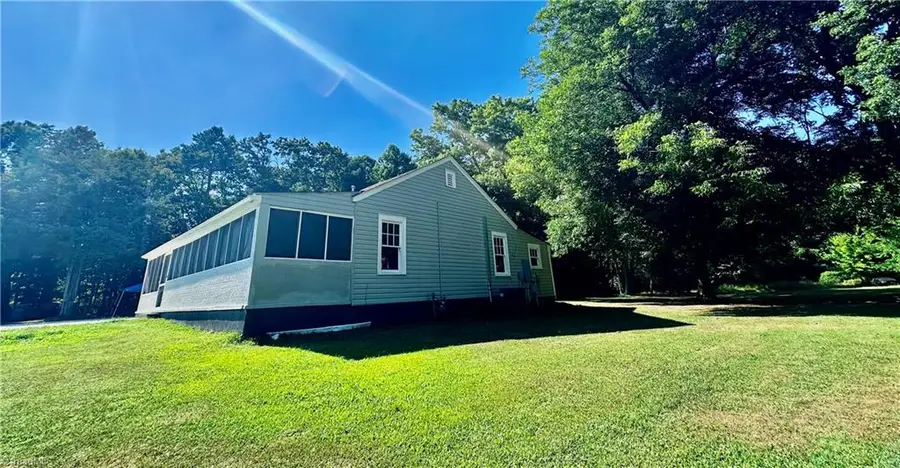 1401 Hampstead Drive, High Point, NC 27260 - Image #3