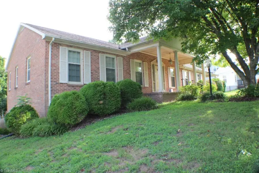234 Hylton Street, Mount Airy, NC 27030 - Image #2
