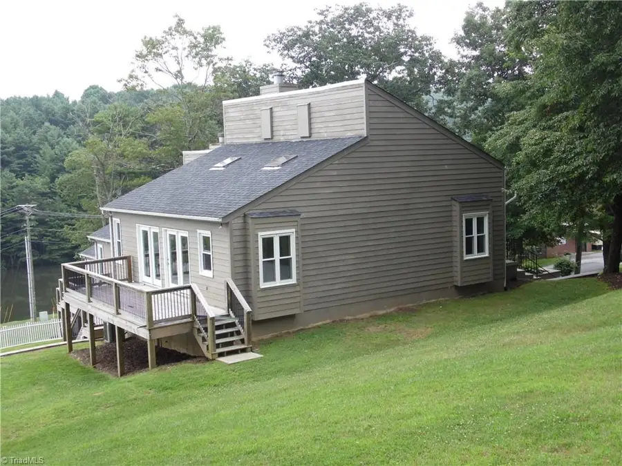 30 Village Road, Roaring Gap, NC 28668 - Image #3