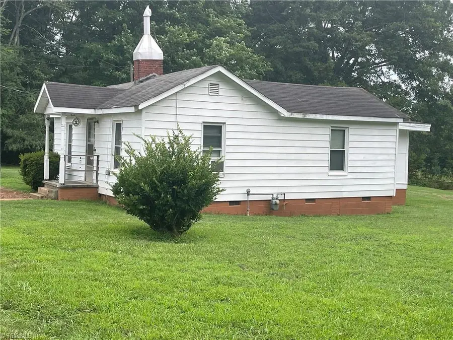 212 E Elizabeth Street, Lexington, NC 27295 - Image #2