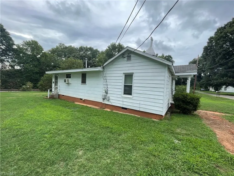 212 E Elizabeth Street, Lexington, NC 27295 - Image #3