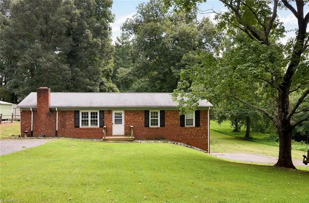 905 Lamond Court, Winston Salem, NC 27101 - Image #1