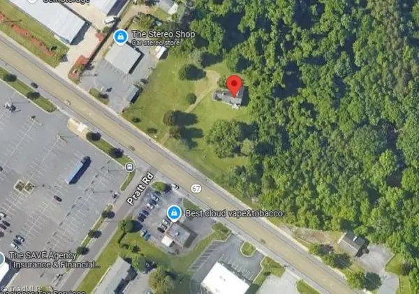 3759 Reynolda Road, Winston-Salem, NC 27106