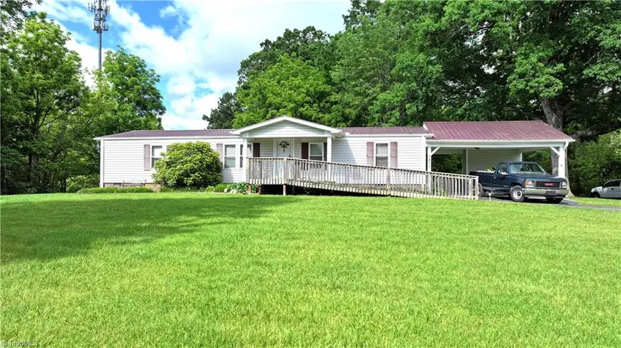 7364 Walnut Cove Road, Walnut Cove, NC 27052 - Image #2