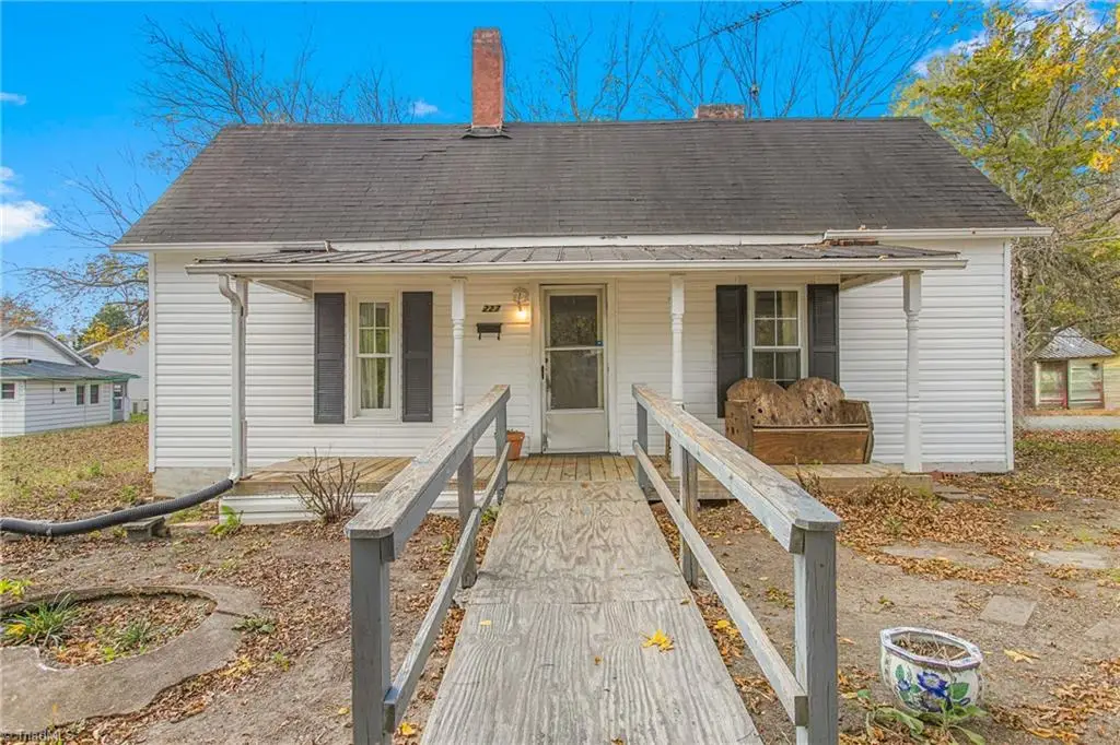 227 Kent Street, Burlington, NC 27217 - Image #1