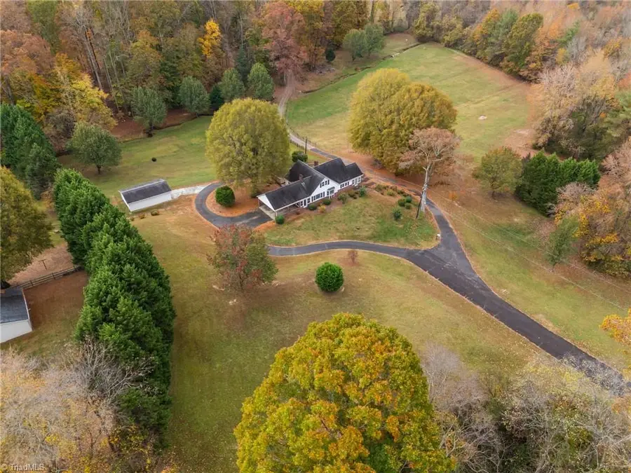 4700 Wexford Road, Winston Salem, NC 27103 - Image #2