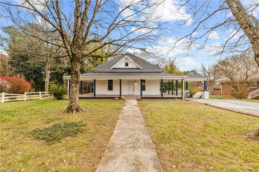 328 E Raleigh Avenue, Liberty, NC 27298 - Image #1