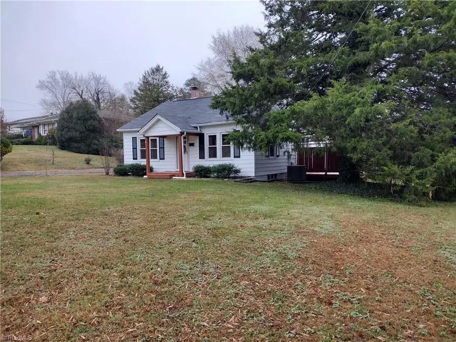 435 Culbert Street, Mount Airy, NC 27030 - Image #3