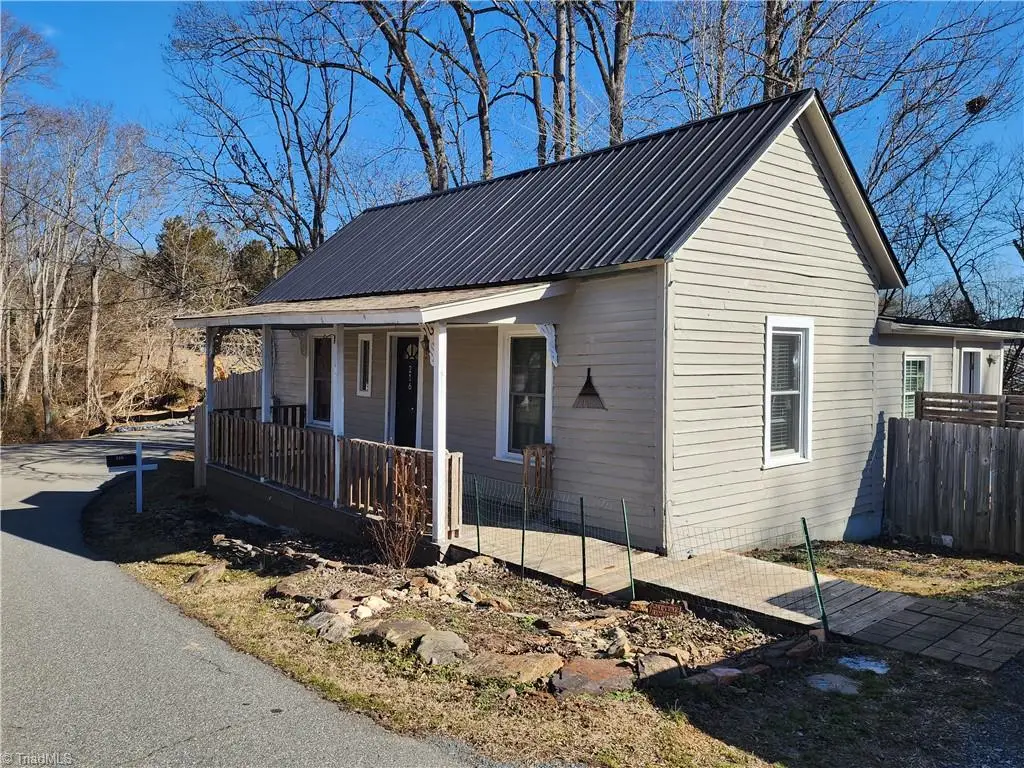 216 N Stout Street, Randleman, NC 27317 - Image #1
